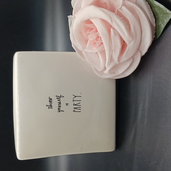 RAE DUNN Ceramic Plaque/Sign Says "THROW YOURSELF A PARTY" 4 Inches by 4 Inches - Picture 1 of 4